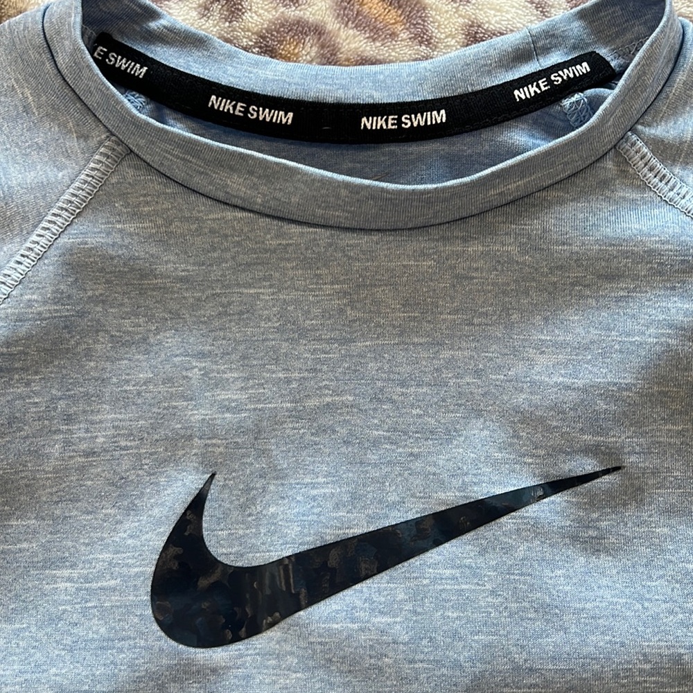 Boys Nike Swim shirt, L (12-13yrs)